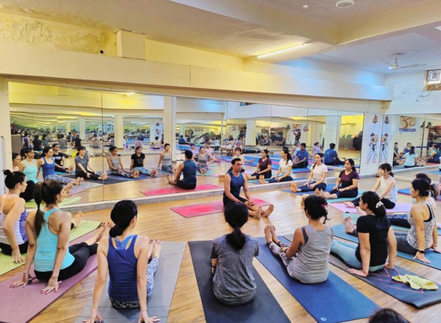 Yoga for Office Workers in Singapore: Posture, Pain Relief & Mental Reset