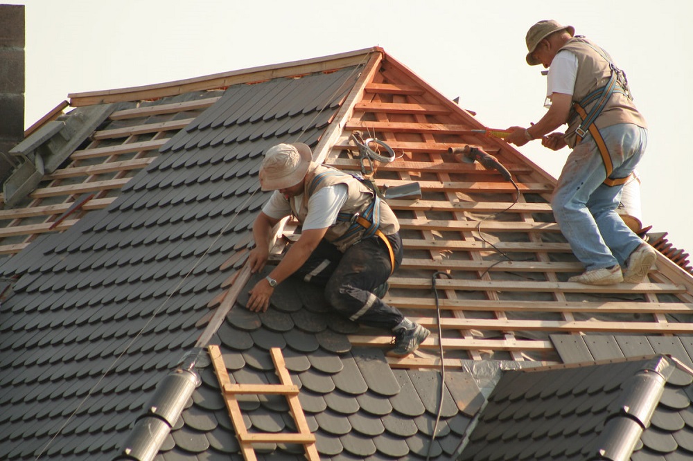 Why Hiring A Pro Is The Only Smart Investment For Your Roof