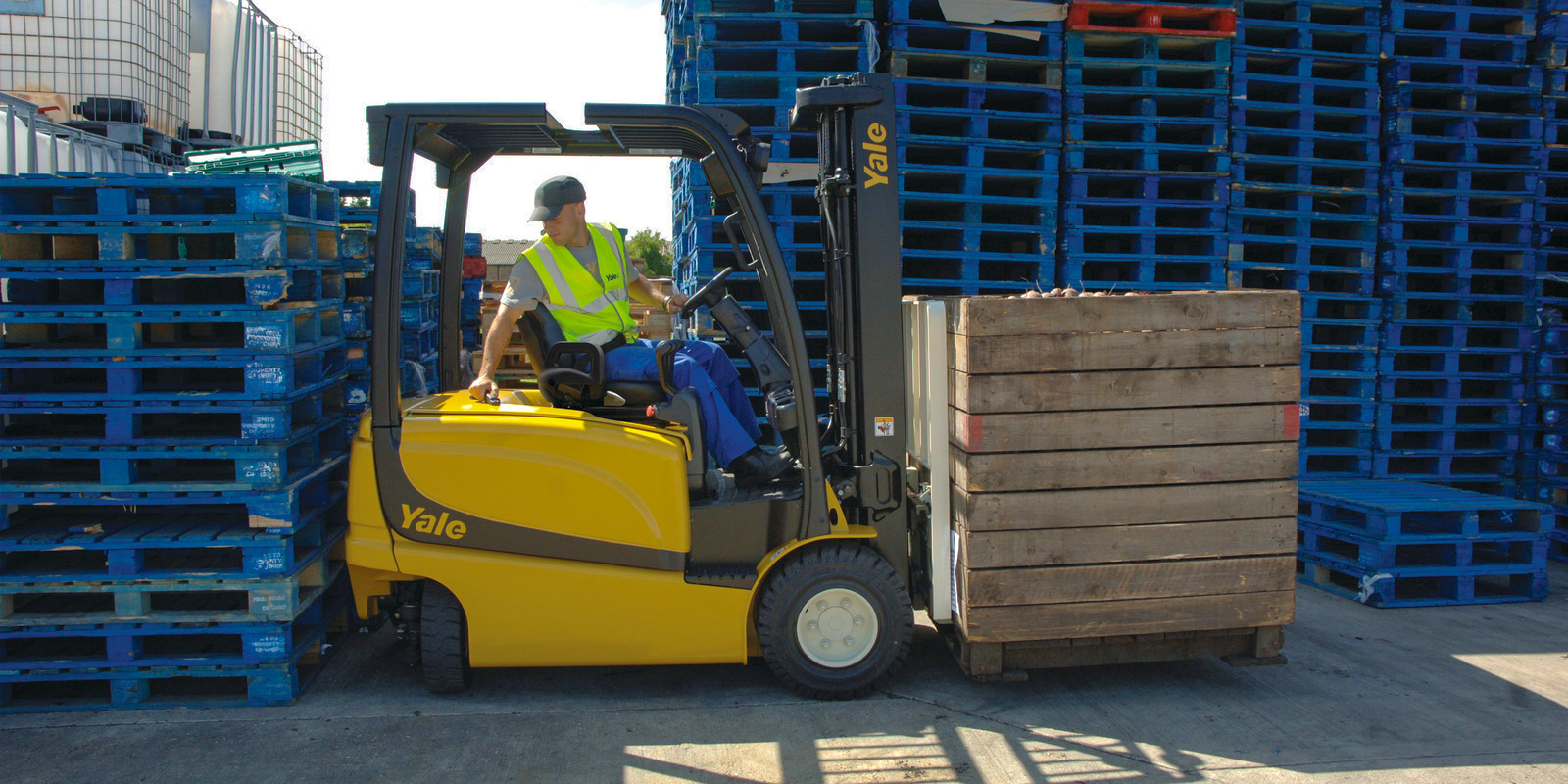 Maximizing ROI In Denver: The Hidden Value Of Forklift Rentals